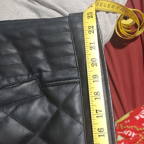 Perry Ellis Men's Black Puffer Jacket - Picture 6 of 7